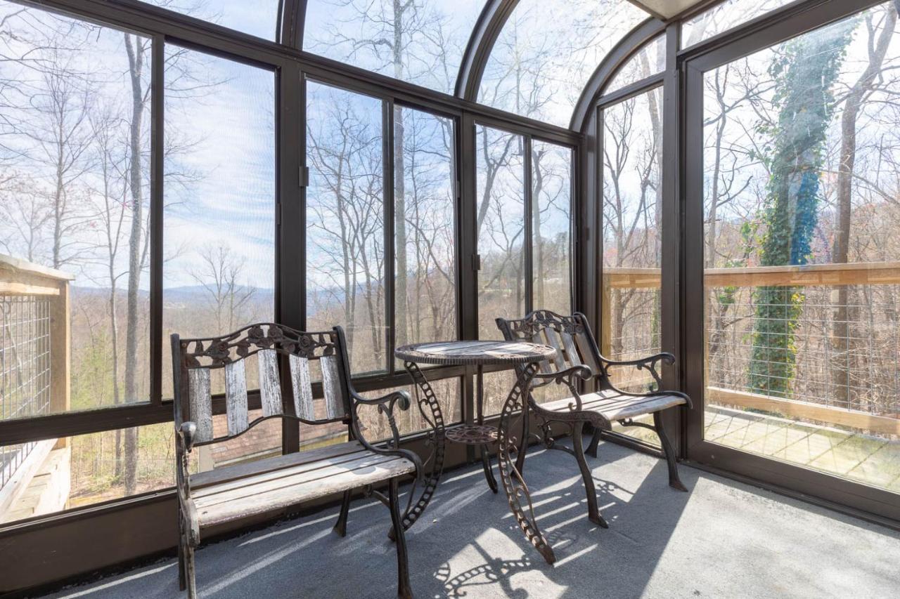 Bear View Chalet, 3 Bedroom, Pool, Pets, Arcades, Wifi, Hot Tub, Sleeps 12 Gatlinburg Bagian luar foto
