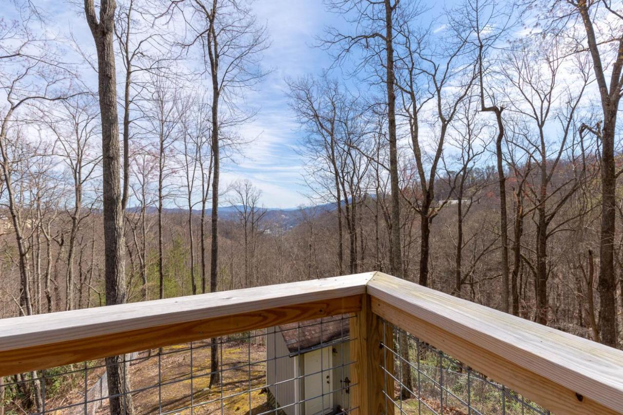 Bear View Chalet, 3 Bedroom, Pool, Pets, Arcades, Wifi, Hot Tub, Sleeps 12 Gatlinburg Bagian luar foto