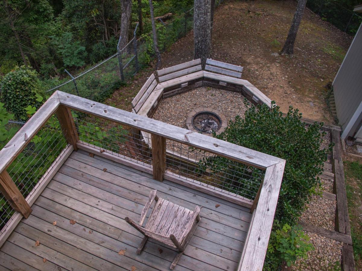 Bear View Chalet, 3 Bedroom, Pool, Pets, Arcades, Wifi, Hot Tub, Sleeps 12 Gatlinburg Bagian luar foto